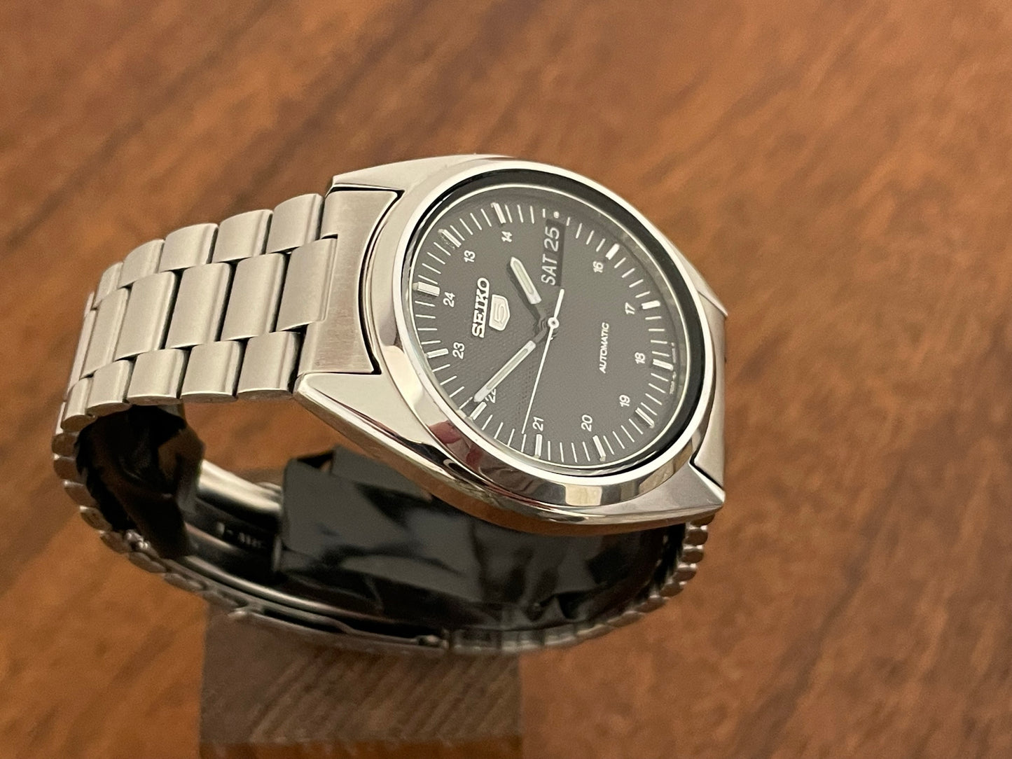 (1983) Seiko 5 Automatic 7009-3040 day/date automatic (Serviced)