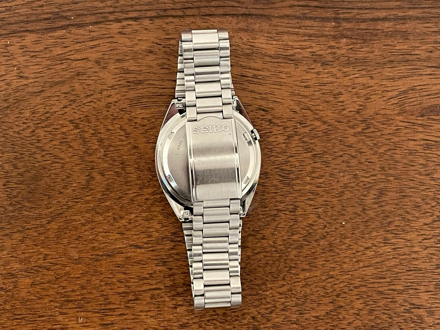 (1983) Seiko 5 Automatic 7009-3040 day/date automatic (Serviced)