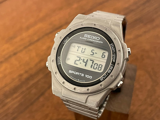 1985 vintage Seiko A904-6000 Alarm-Chronograph Sports 100 front view