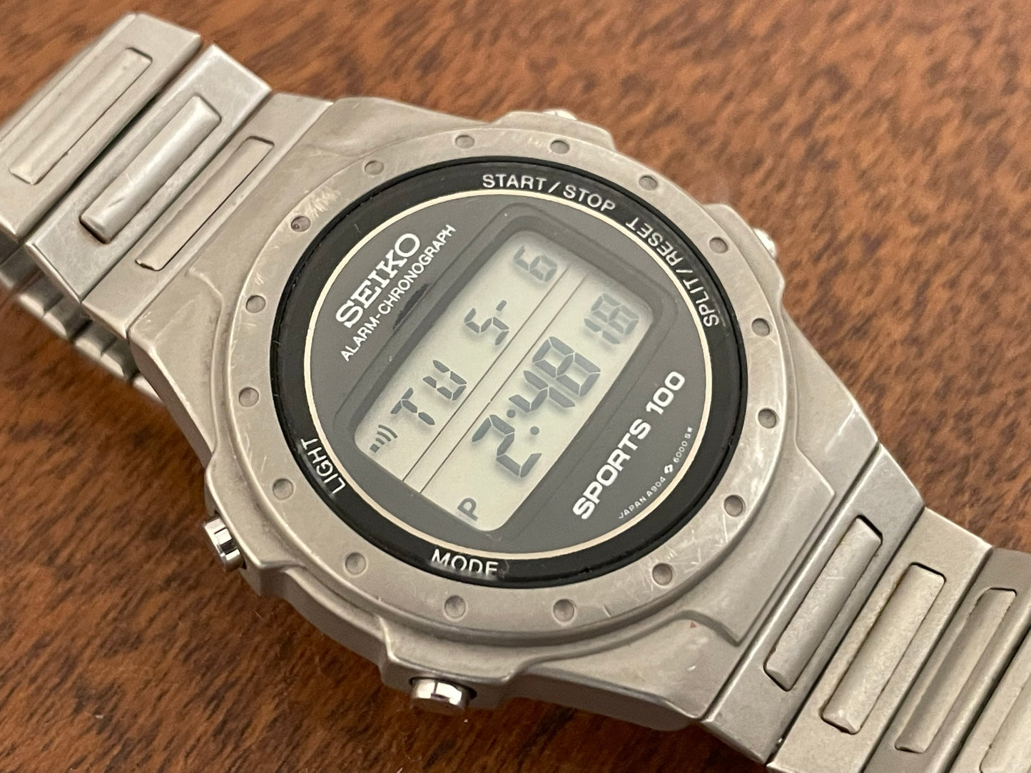 (1985) Seiko A904-6000 Alarm-Chronograph Sports 100