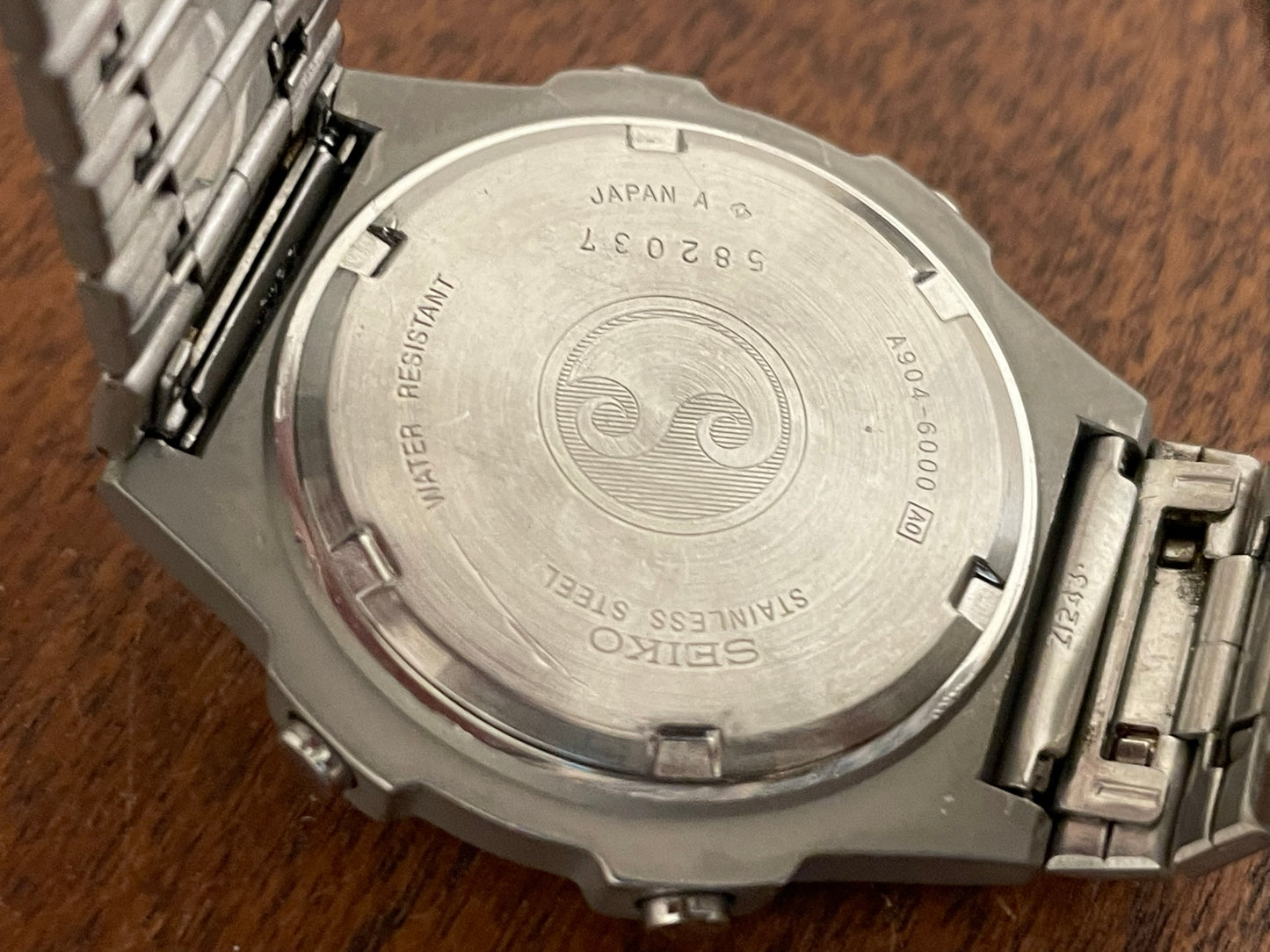 (1985) Seiko A904-6000 Alarm-Chronograph Sports 100