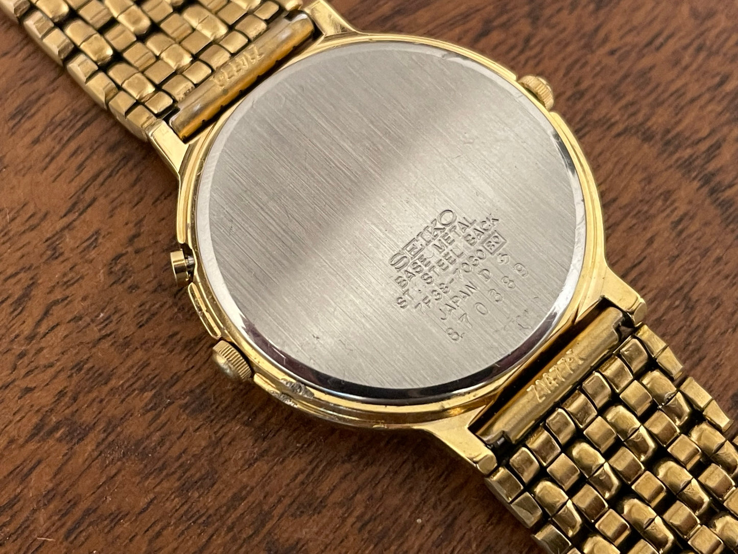 (1988) Seiko 7F38-7030 calendar dress watch with moon phase (serviced)