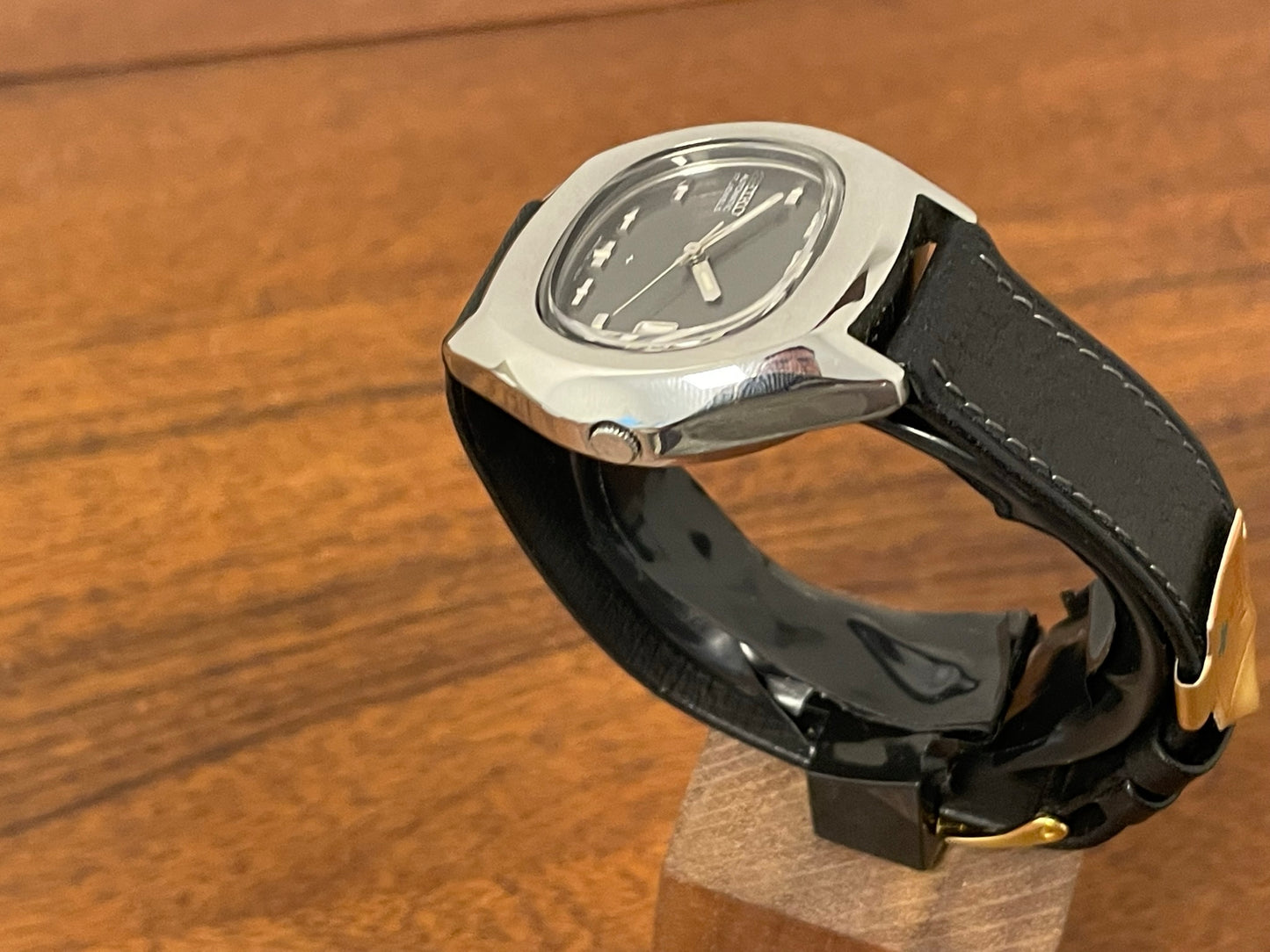 (1977) Seiko 7025-5000 oval case - dark grey "TV dial" (full service)
