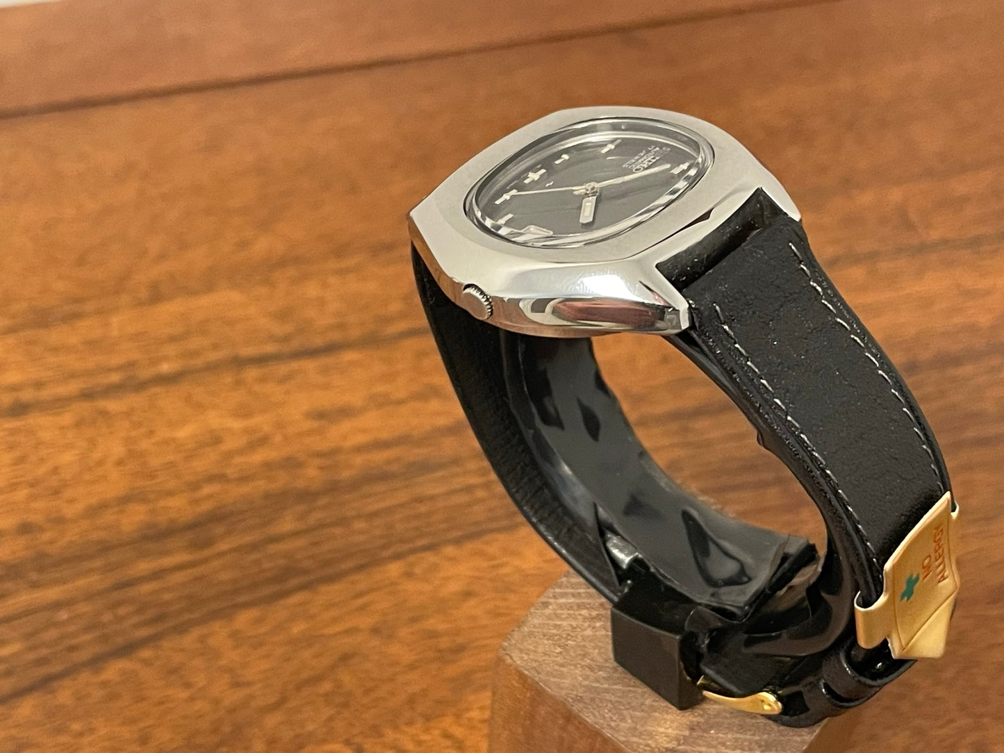 (1977) Seiko 7025-5000 oval case - dark grey "TV dial" (full service)