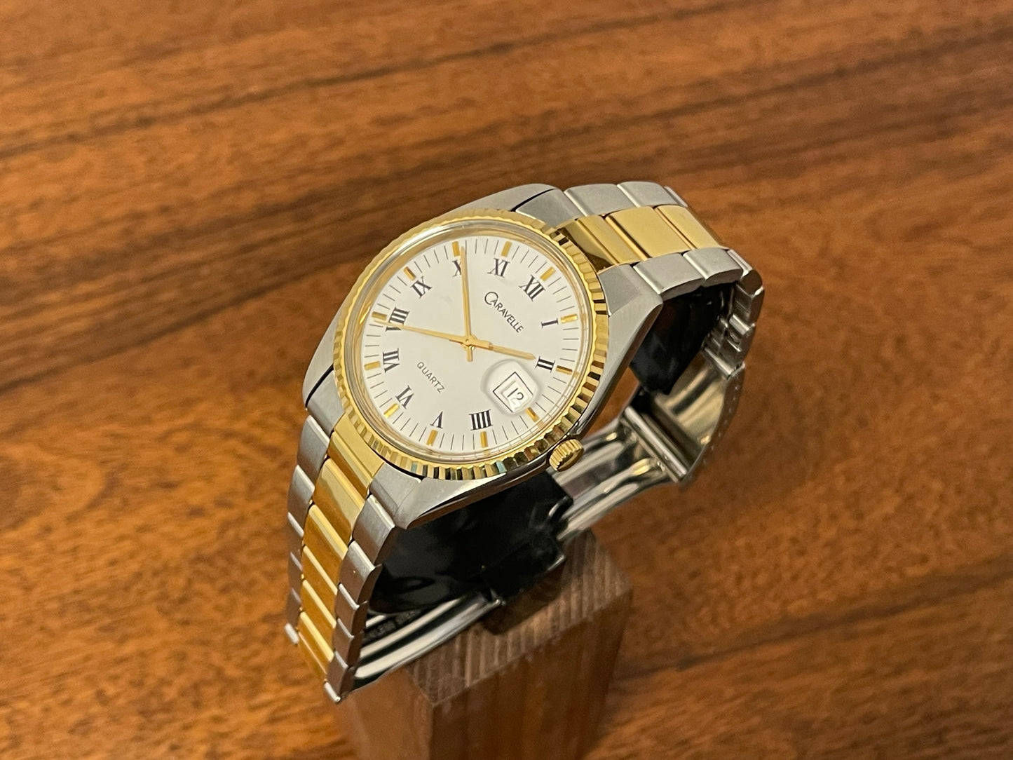 (1980s) Caravelle (manufactured by Bulova) “Datejust” dress watch