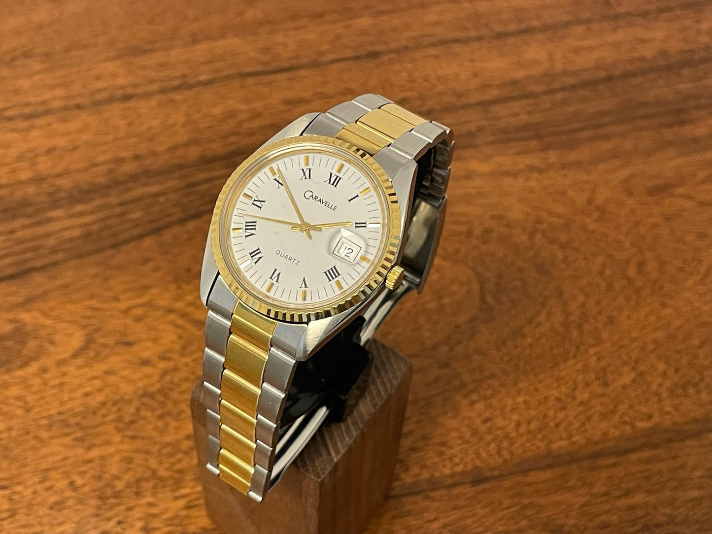 (1980s) Caravelle (manufactured by Bulova) “Datejust” dress watch