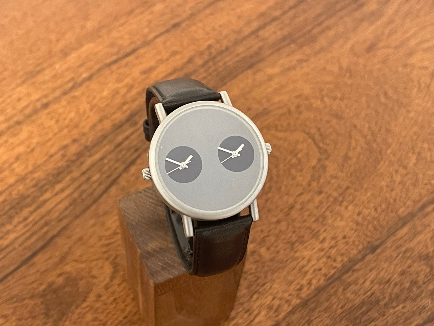 (1990s) Grus Watch dual time dress watch (NOS)