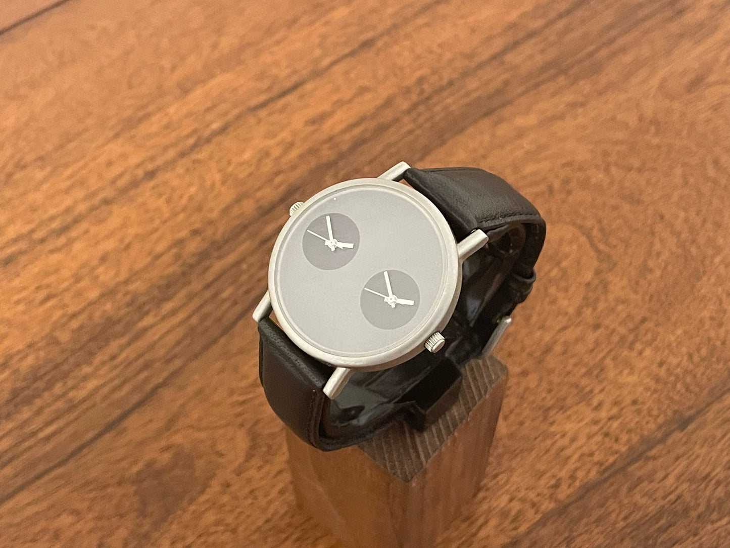 (1990s) Grus Watch dual time dress watch (NOS)