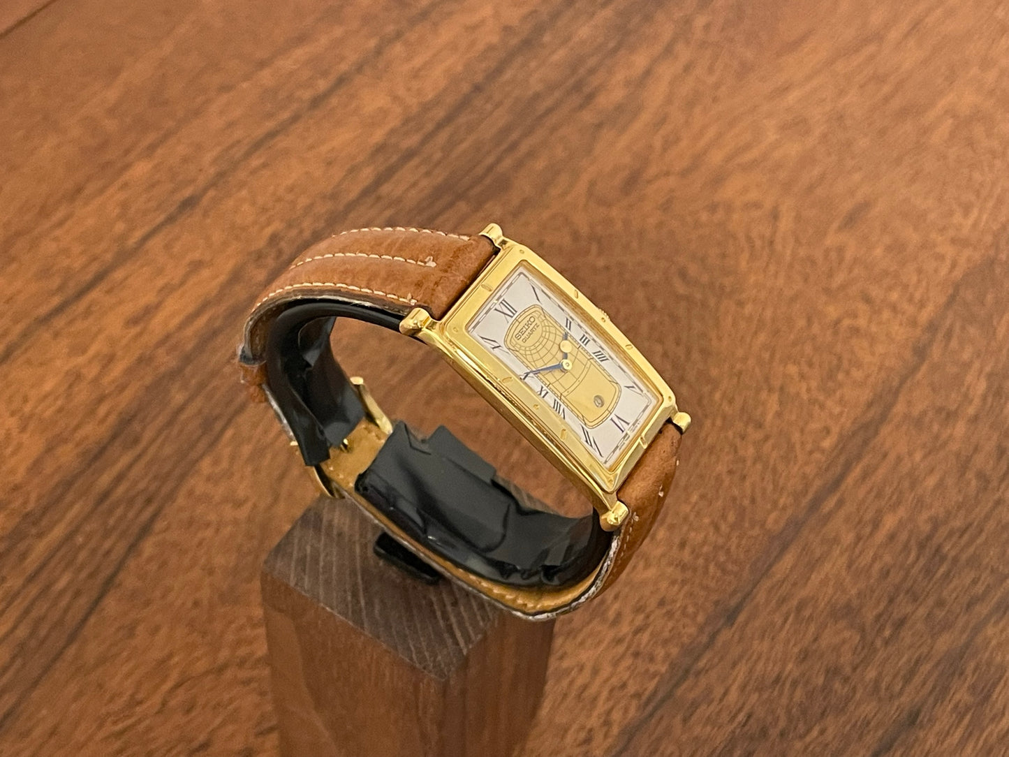 (1991) Seiko 7N89-5000 Age of Discovery “AOD” tank dress watch