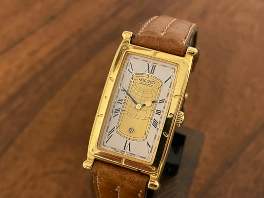 (1991) vintage Seiko 7N89-5000 Age of Discorvery "tank" dress watch front view