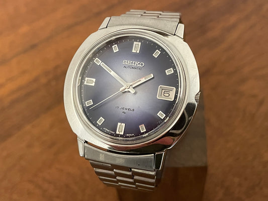 1978 Seiko 7025-8000 UFO front view