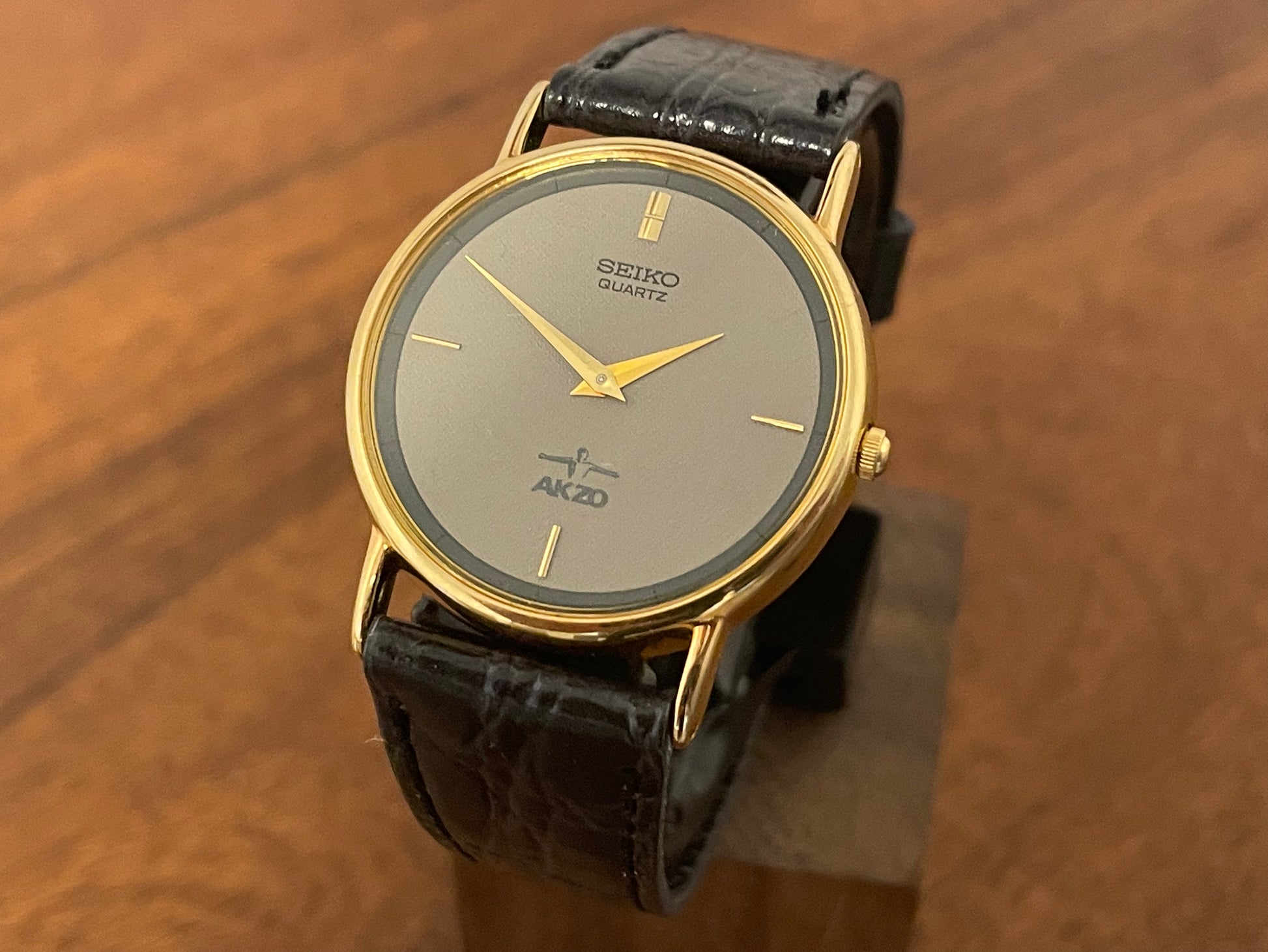 (1989) vintage Seiko 5Y30-7000 dress watch with AKZO brand logo  (NOS) front view