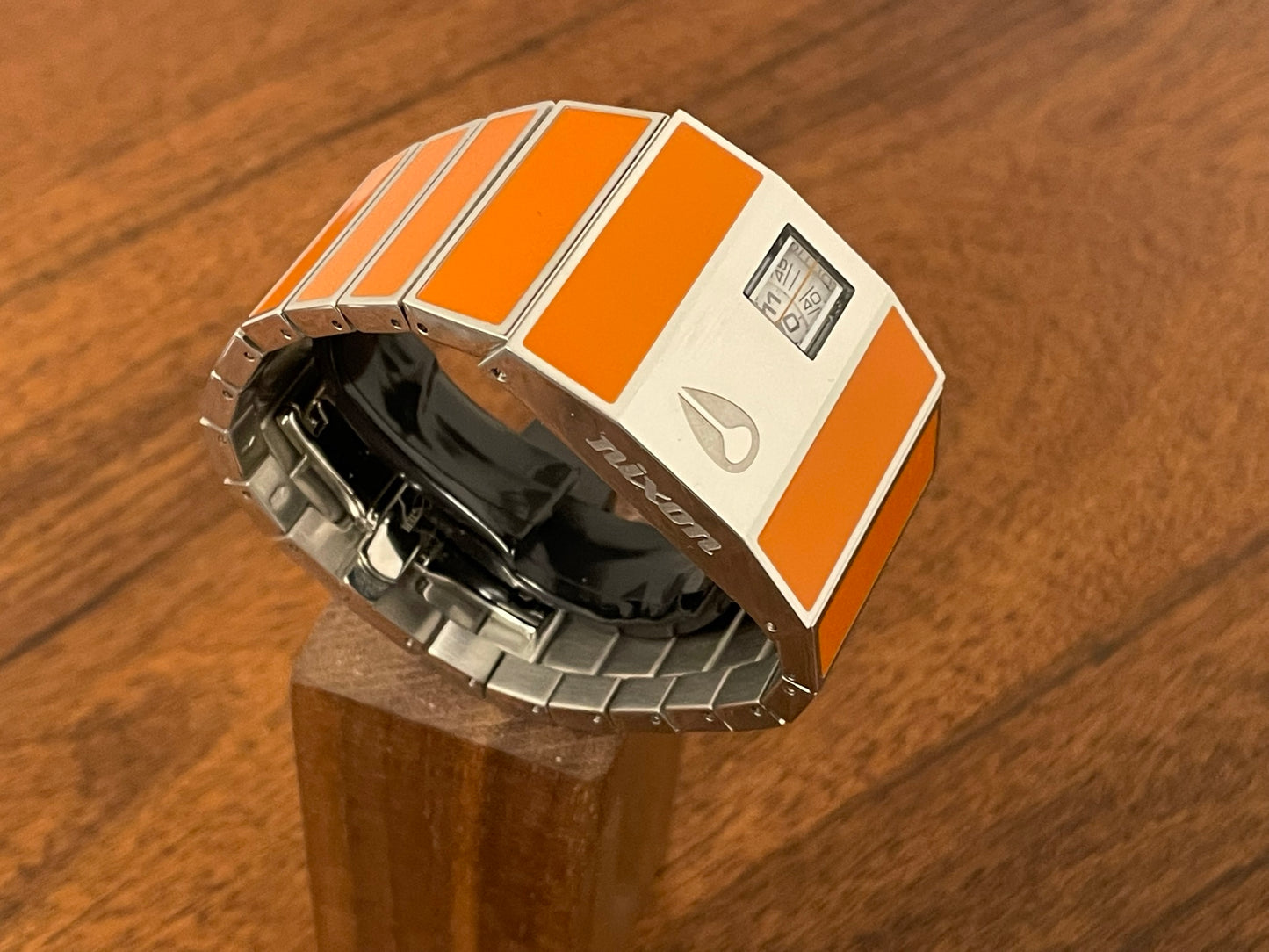 (2010s) Nixon Rotolog orange - Direct time technology (NOS)