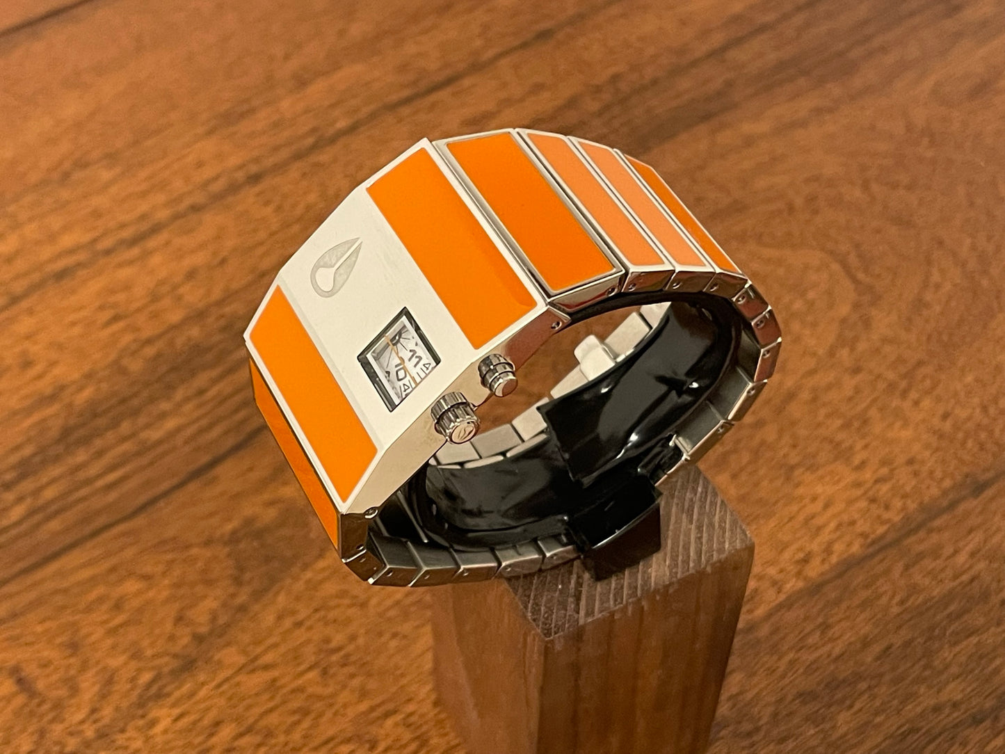 (2010s) Nixon Rotolog orange - Direct time technology (NOS)