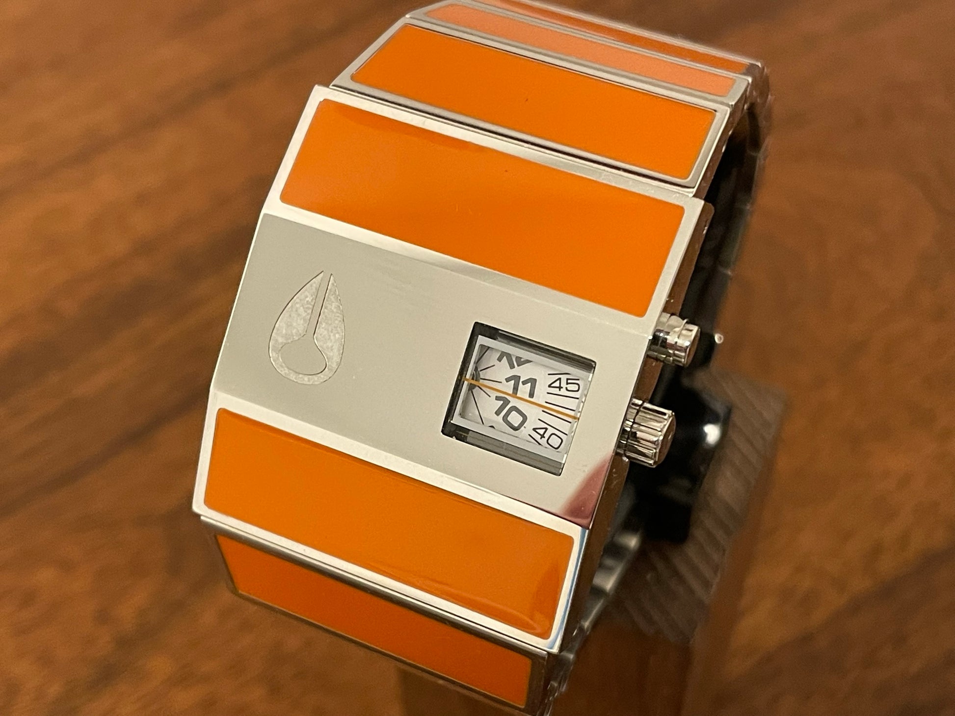 (2010s) Nixon Rotolog - Direct time technology (NOS) front view