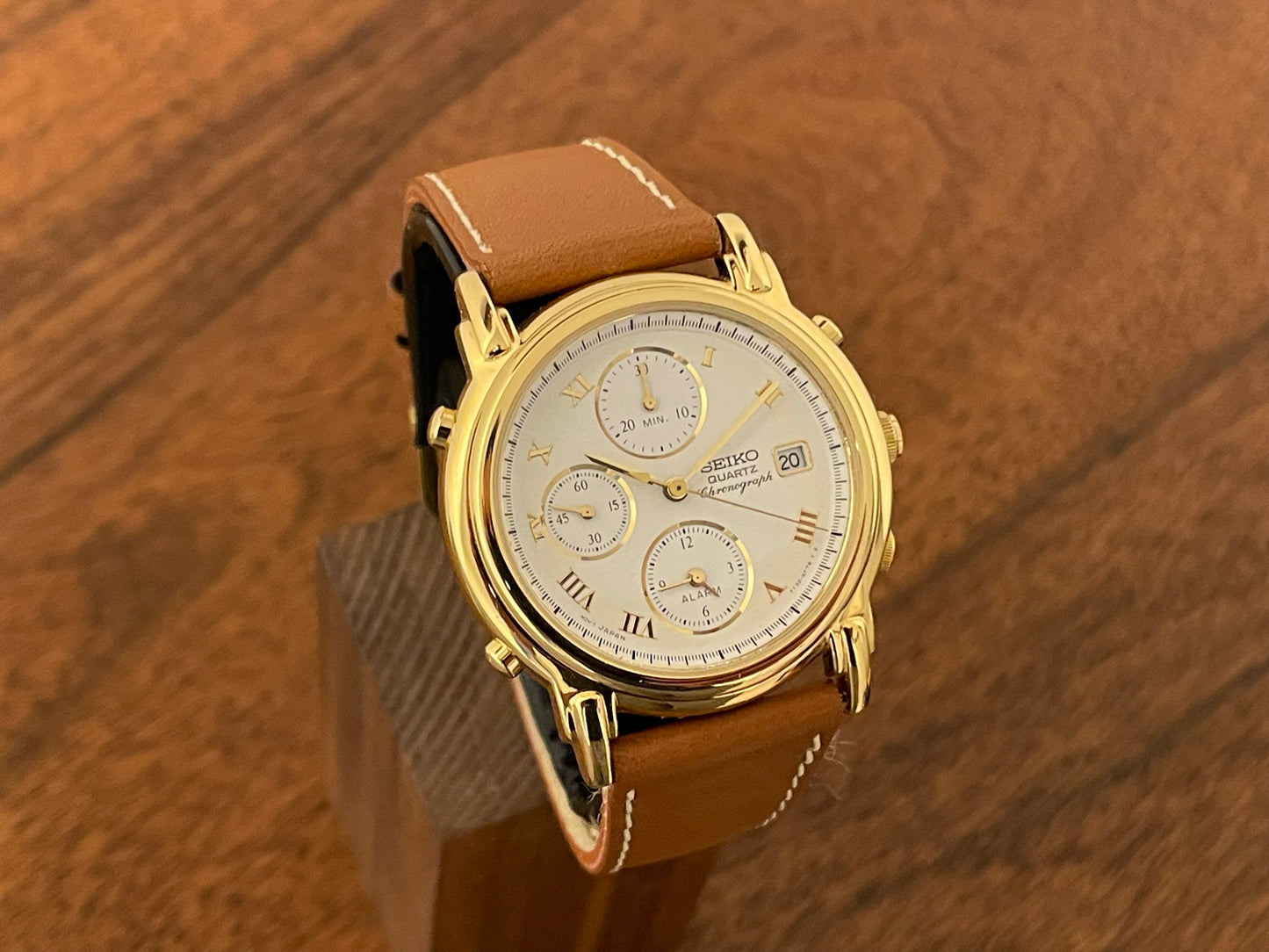(1993) Seiko 7T32-6F00 Chronograph - creme dial with Roman numerals