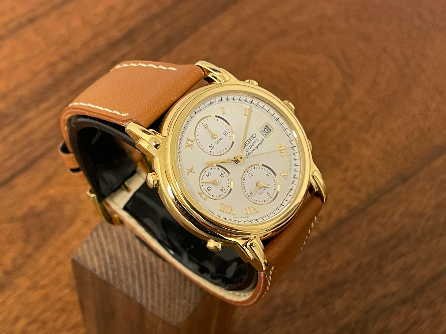 (1993) Seiko 7T32-6F00 Chronograph - creme dial with Roman numerals