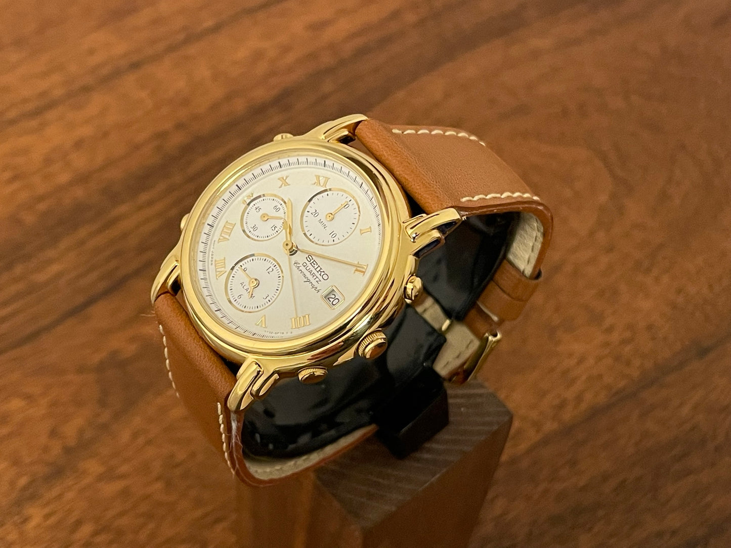 (1993) Seiko 7T32-6F00 Chronograph - creme dial with Roman numerals