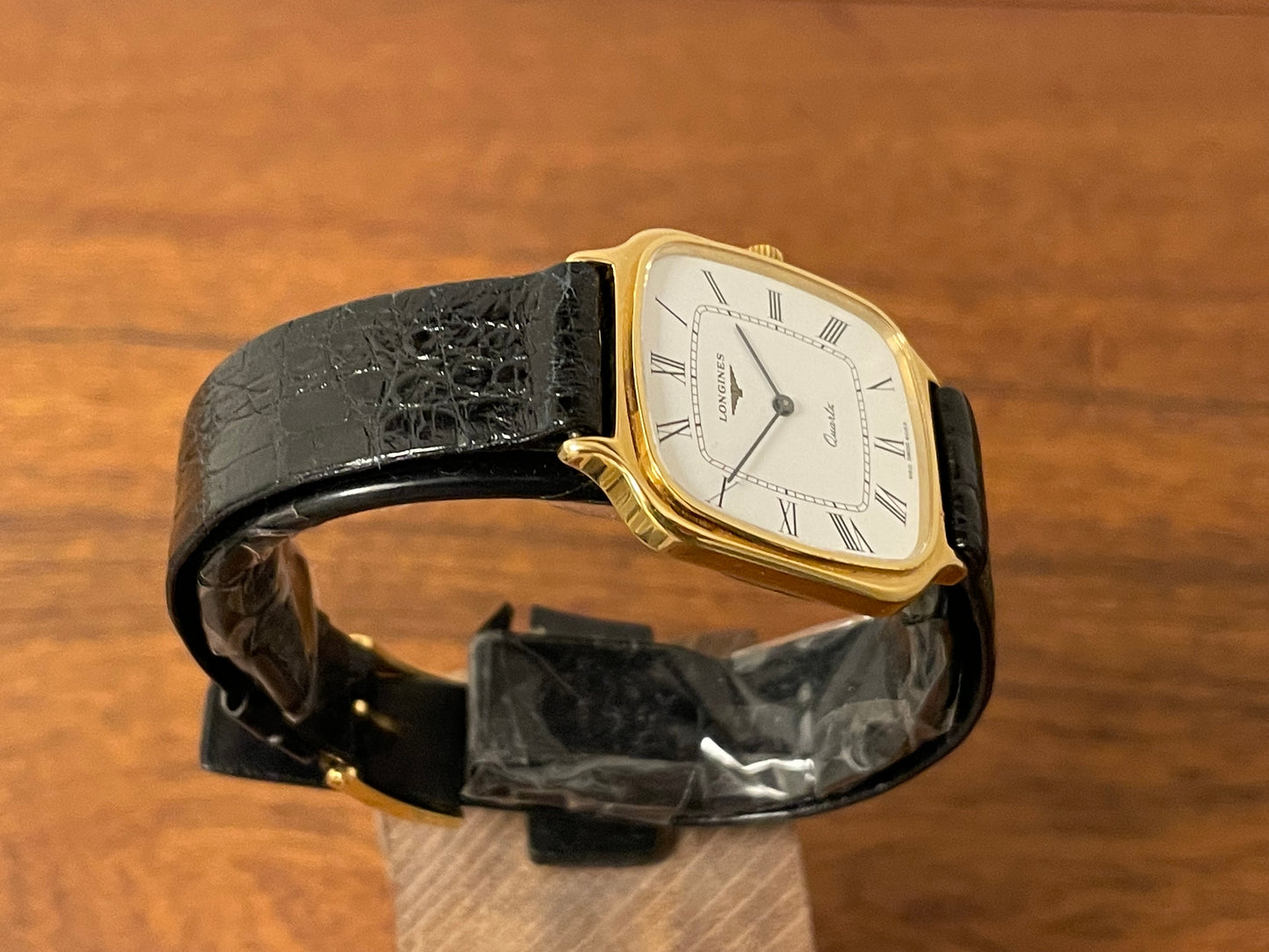 (1980s) Longines 960 6083 dress watch - gold plated case - white dial w/ Roman numerals (NOS)
