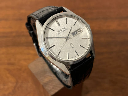 (1975) Seiko 4823-8000 King Quartz - silver grain dial w/ silver markers