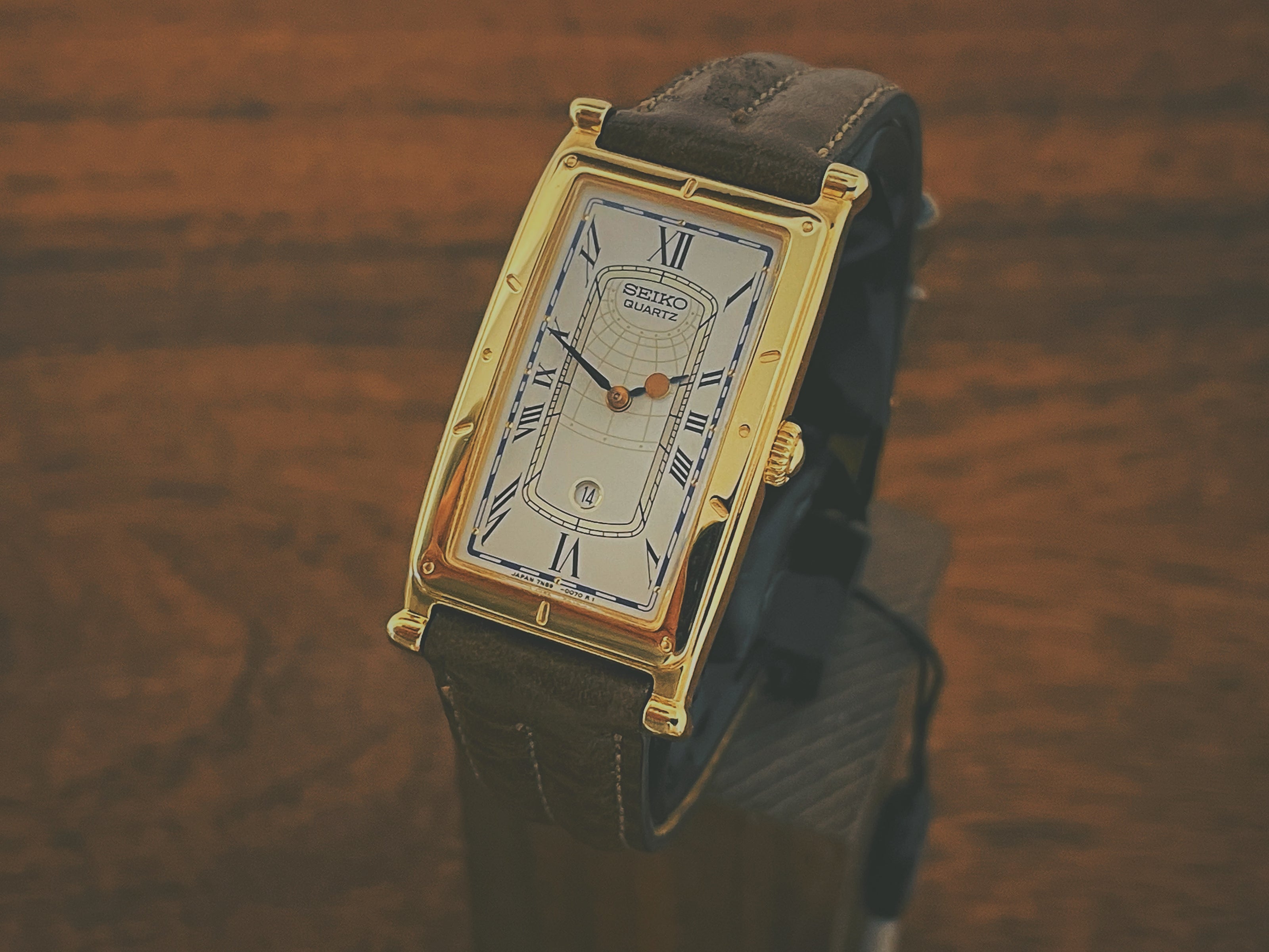 Vintage Seiko Age of Discovery Tank ref. 7N89-5000