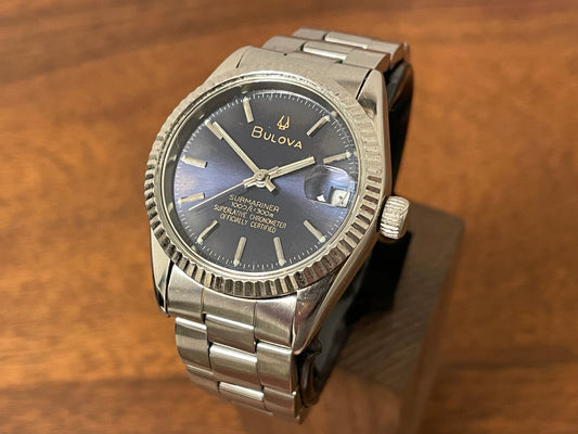 1970s Bulova Submariner, Superlative Chronometer Official Certified front view