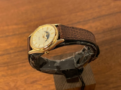 (1985) Seiko 2A24-0040 dress watch - champagne dial w/ moonphase & stick markers - small size (NOS)