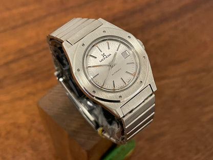 (1970s) Mondia (by Zenith) 8622 "Royal Oak" - silver brushed dial w silver markers - small size (NOS)