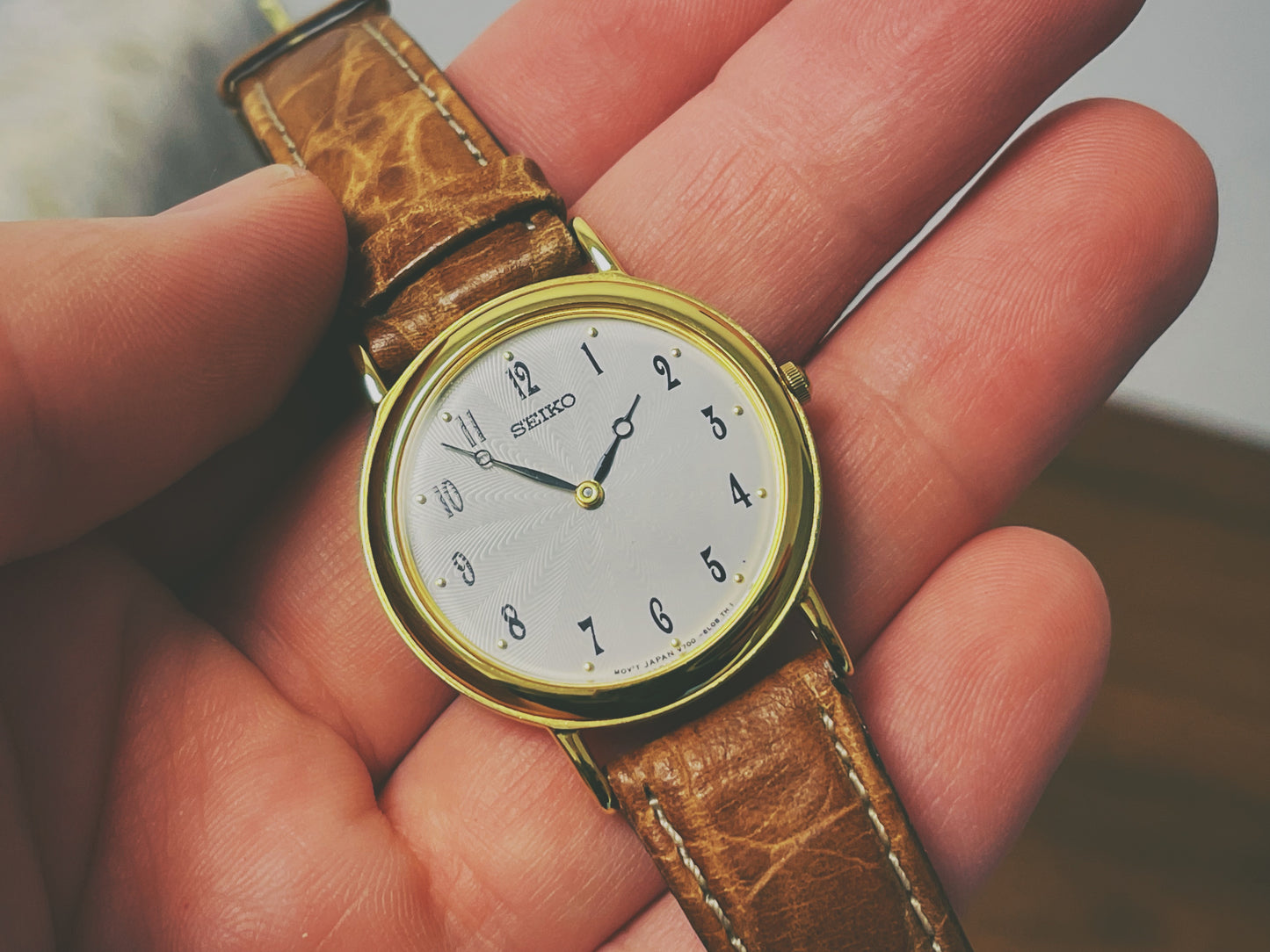 (1995) Seiko V700-6K30 dress watch - white Guilloché dial w/ black Arabic numerals & Breguet hands (NOS)
