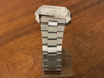 (1976) Seiko 0903-5039 SQ Quartz 4004 "TV dial" - silver waffle dial w/ silver stick markers
