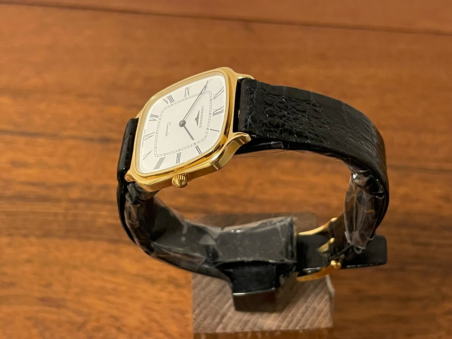 (1980s) Longines 960 6083 dress watch - gold plated case - white dial w/ Roman numerals (NOS)
