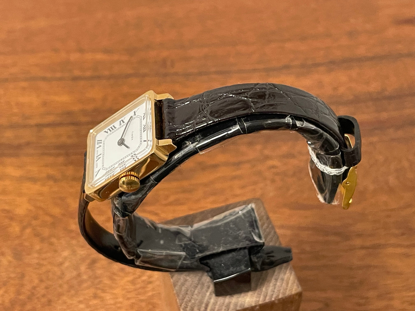 (1970s) Timex 527-201 "Tank" dress watch - gold case - white dial w/ Roman numerals - small size (NOS + Full set)