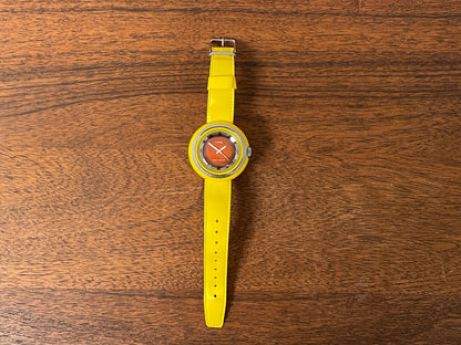 (1970s) Timex 290-071 UFO - yellow plastic case - brown dial w/ silver markers - small size (NOS + full set)
