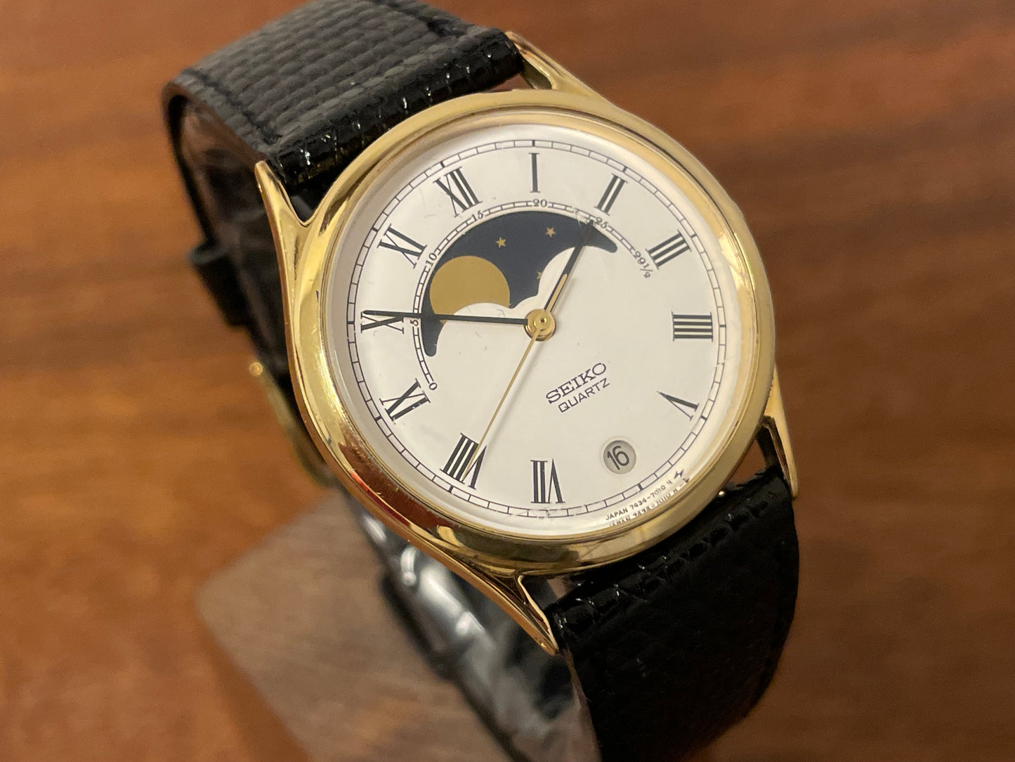 (1984) Seiko 7434-7000 dress watch - cream dial w/ moonphase & Roman numerals