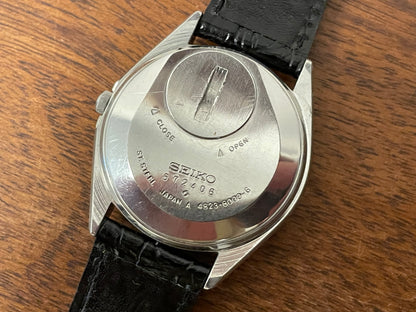 (1975) Seiko 4823-8000 King Quartz - silver grain dial w/ silver markers