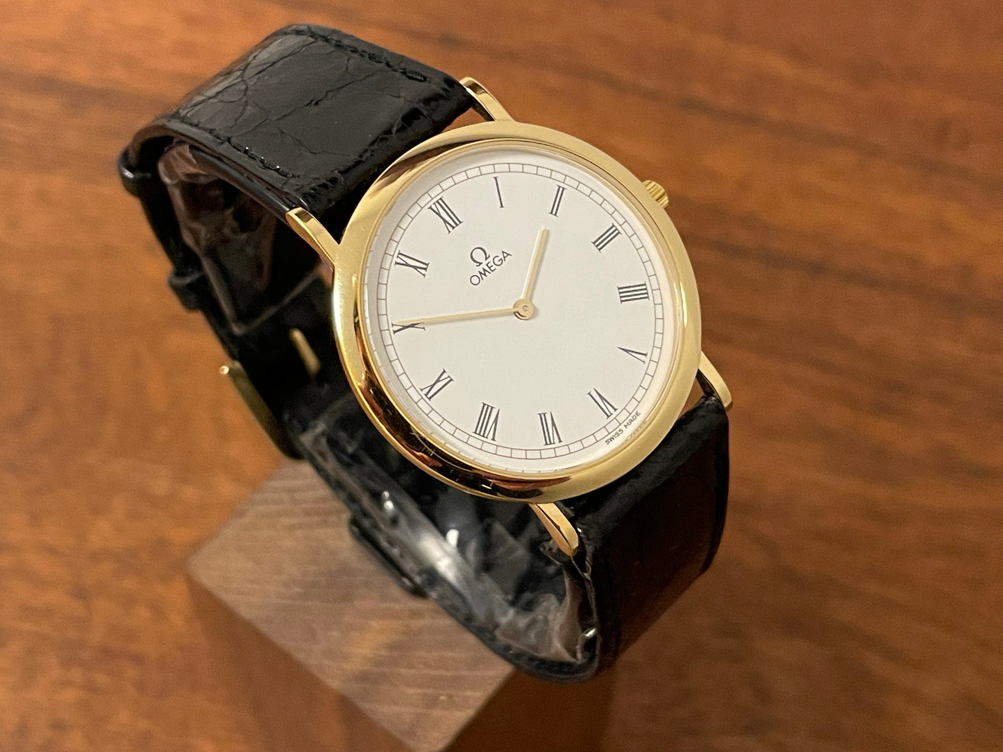 (1990s) Omega De Ville 195.0075 ultra thin dress watch - Cal. 1378 - cream dial w/ Roman numerals (NOS)