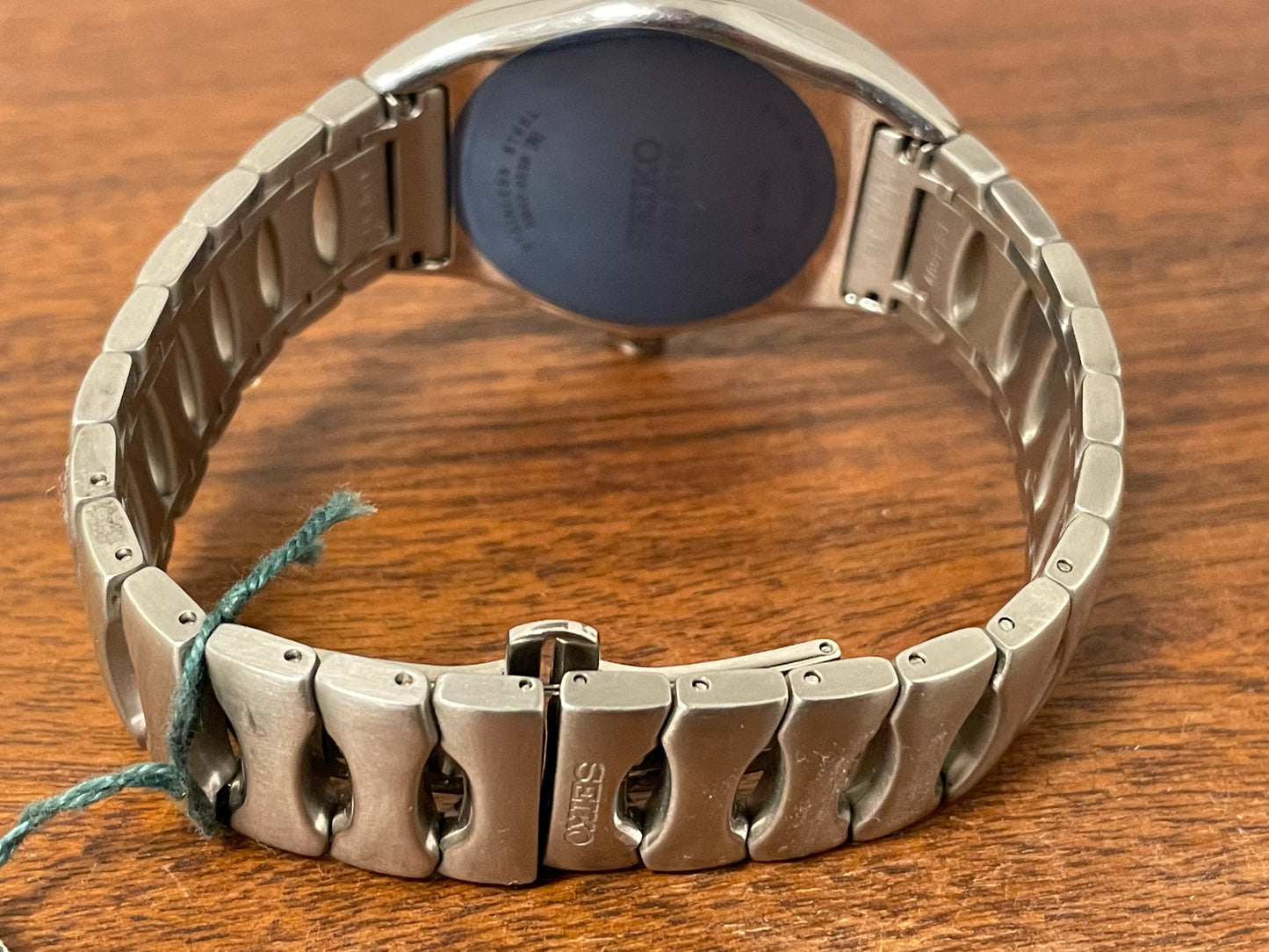 (1999) Seiko 5M42-0E39 Kinetic Arctura - full stainless steel bracelet - grey dial w/ white numerals & markers (NOS)