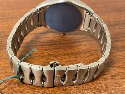 (1999) Seiko 5M42-0E39 Kinetic Arctura - full stainless steel bracelet - grey dial w/ white numerals & markers (NOS)