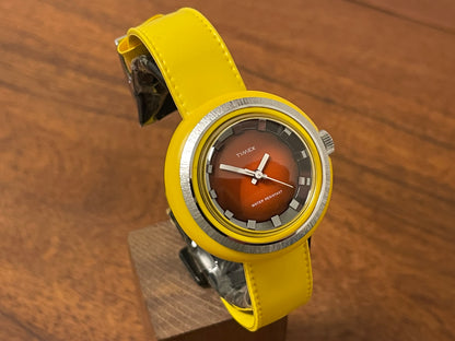 (1970s) Timex 290-071 UFO - yellow plastic case - brown dial w/ silver markers - small size (NOS + full set)