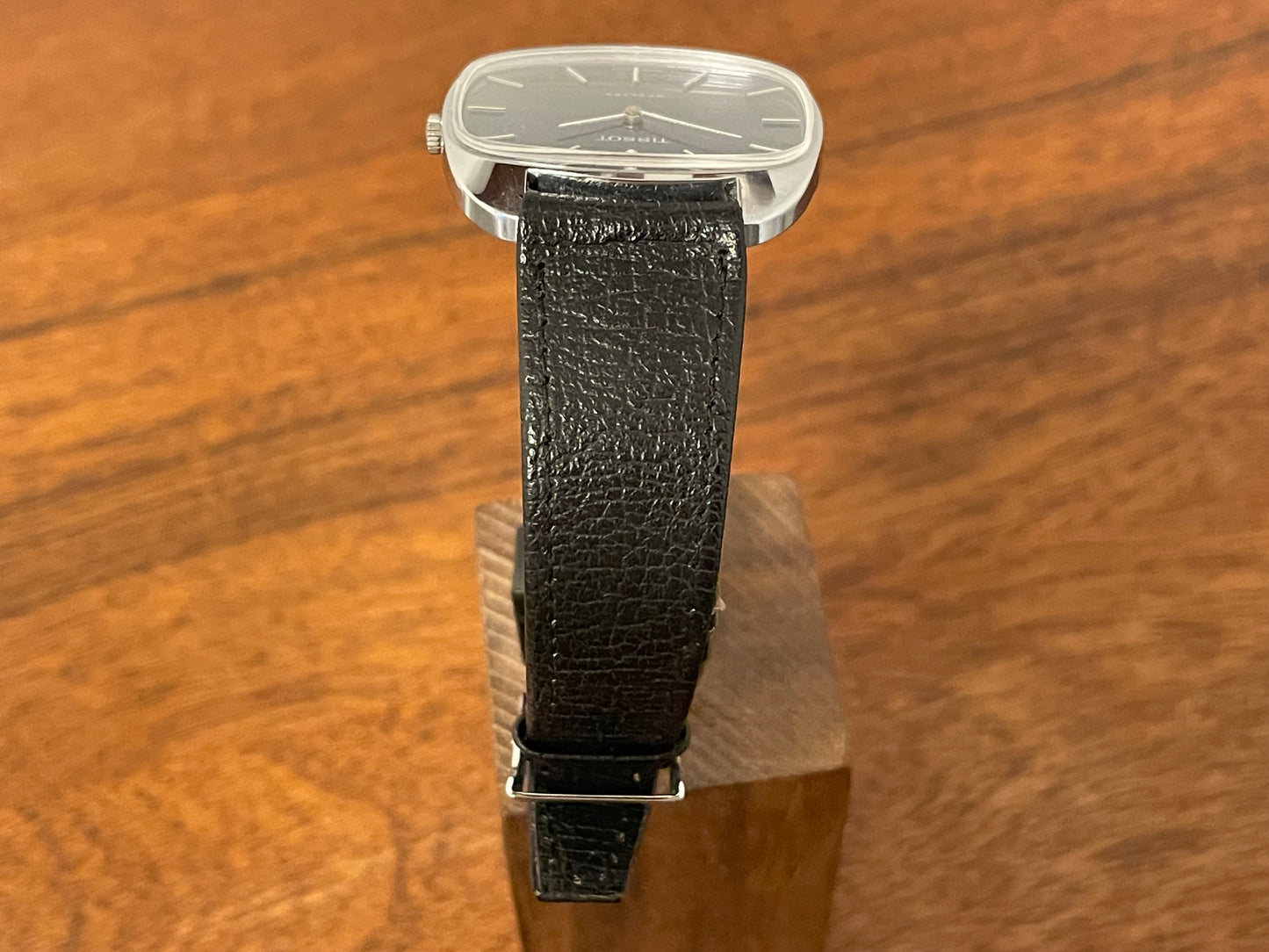 (1970s) Tissot 41436 Stylist dress watch - silver “tv case” - sunburst blue dial w/ silver stick markers (NOS)