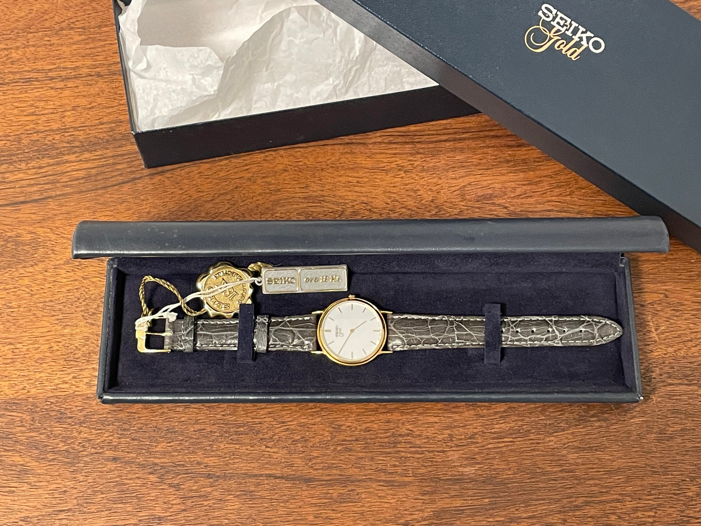 (1994) Seiko 7N00-S007 "Gold" 18K gold collection dress watch - 18k solid gold case - white dial w/ gold markers