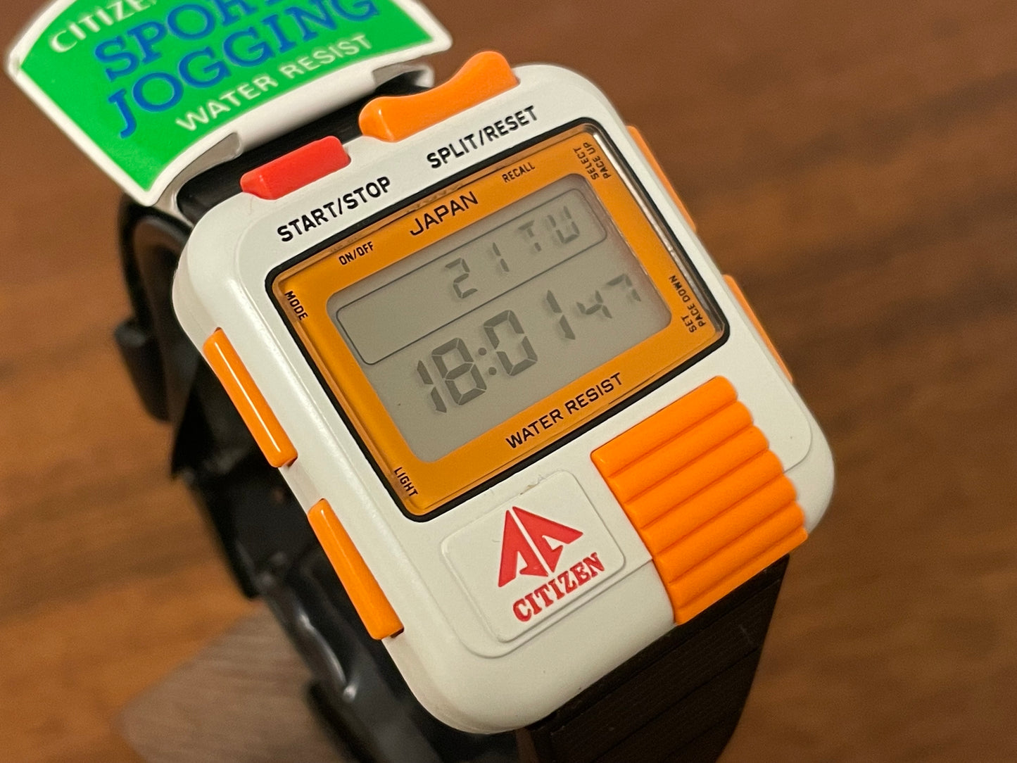 (1986) Citizen Promaster Sports Jogging digital “Bullhead” D050 - white/orange (NOS)