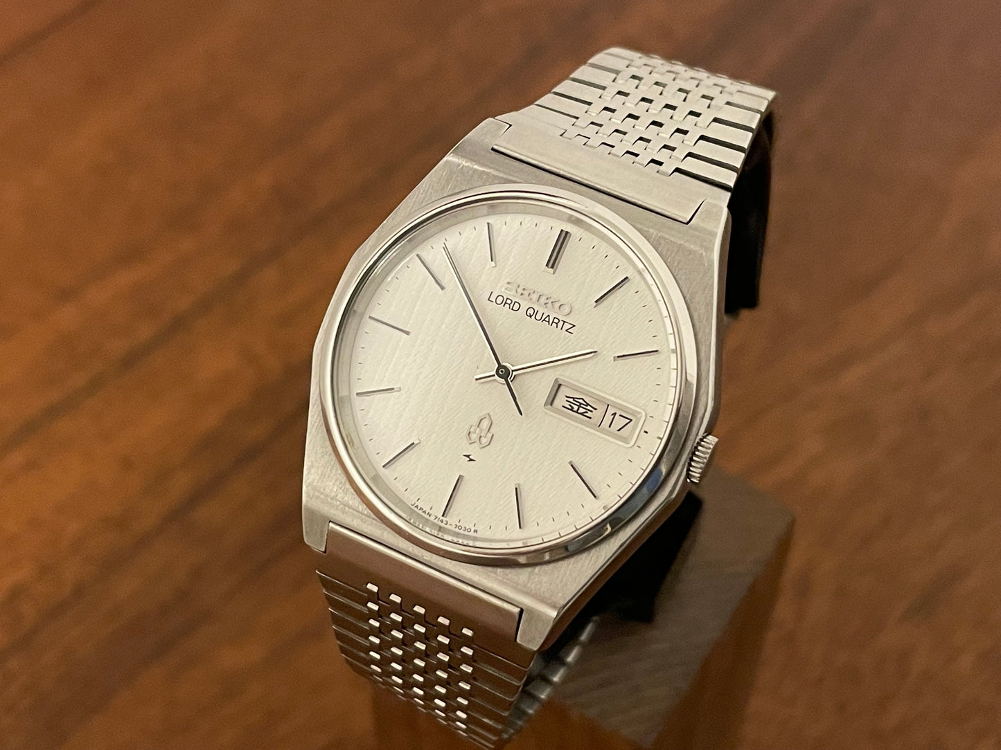 (1979) Seiko 7143-7020 Lord Quartz - silver linnen dial (full service)