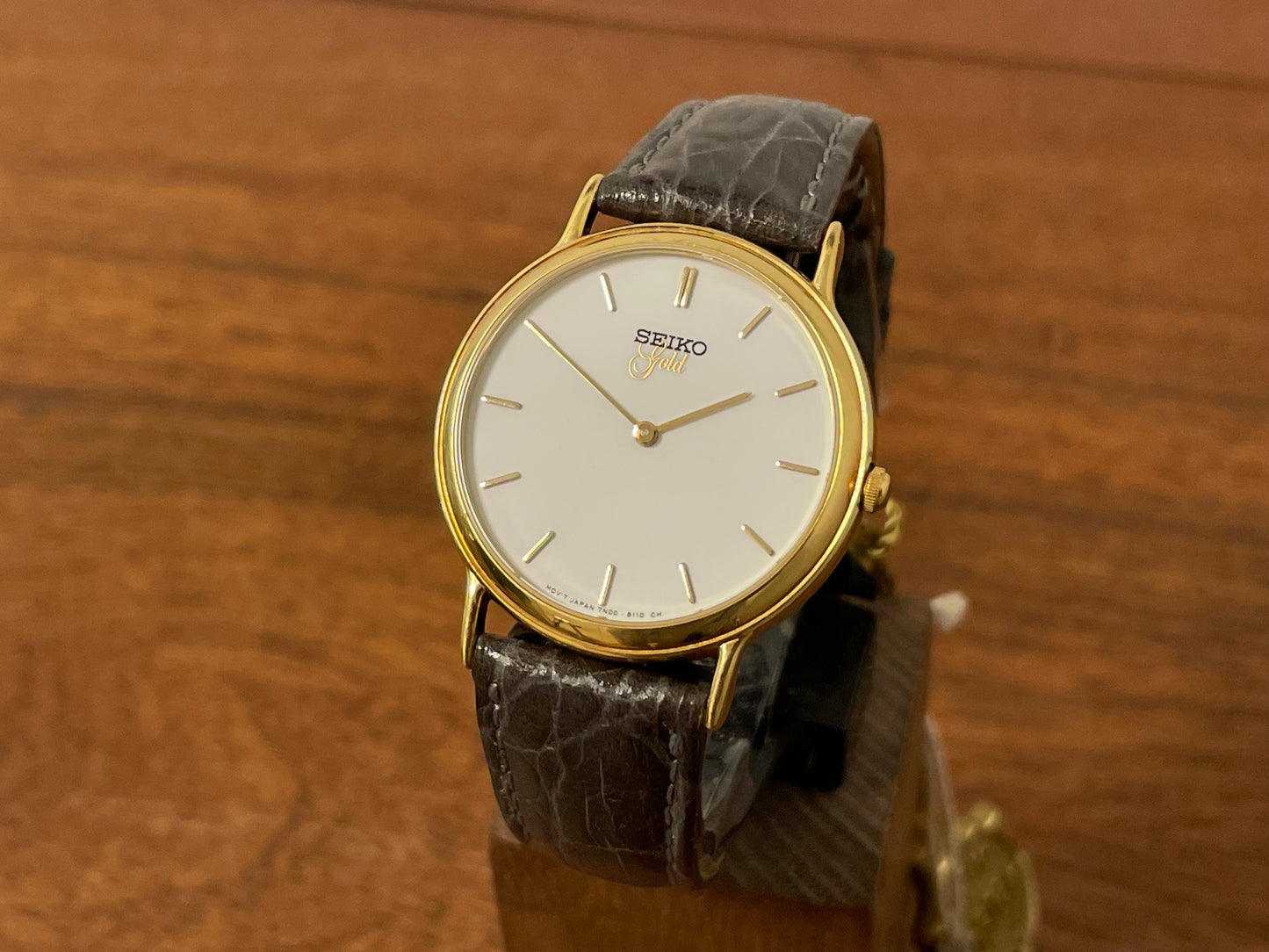 (1994) Seiko 7N00-S007 "Gold" 18K gold collection dress watch - 18k solid gold case - white dial w/ gold markers