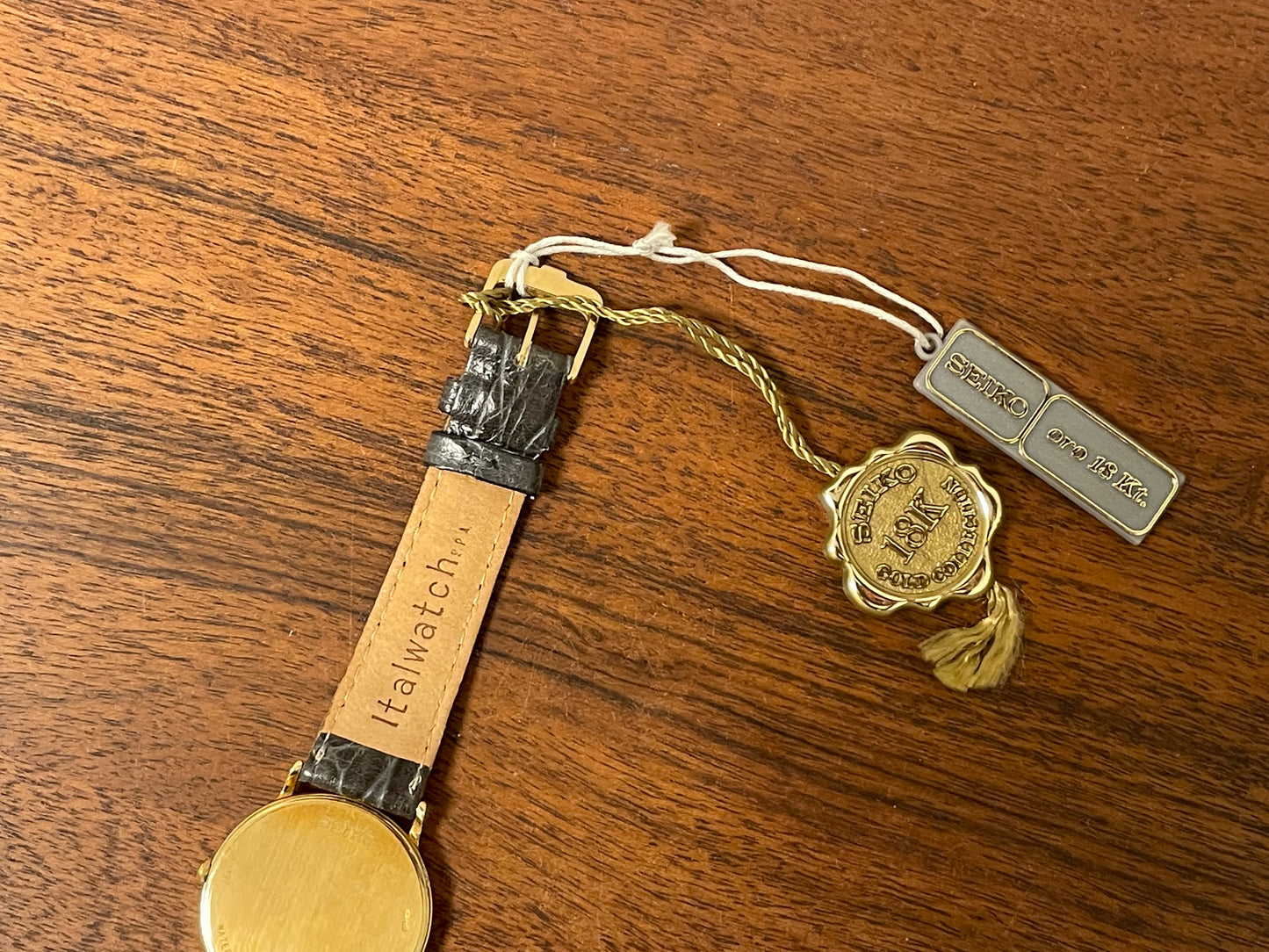 (1994) Seiko 7N00-S007 "Gold" 18K gold collection dress watch - 18k solid gold case - white dial w/ gold markers