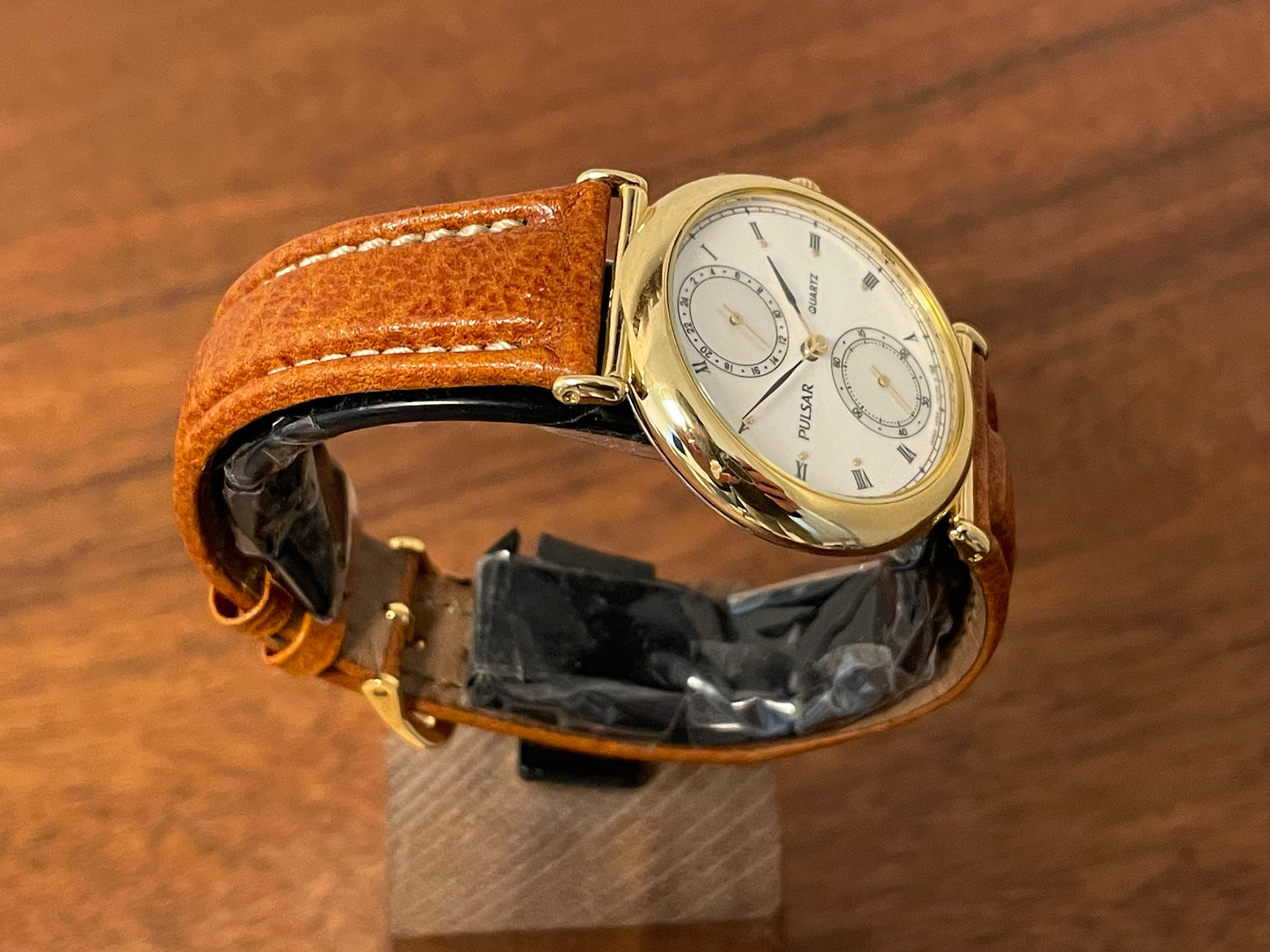 (1998) Pulsar V254-0080 dress watch – white dial w/ Roman numerals, 24h subdial & small seconds (NOS)