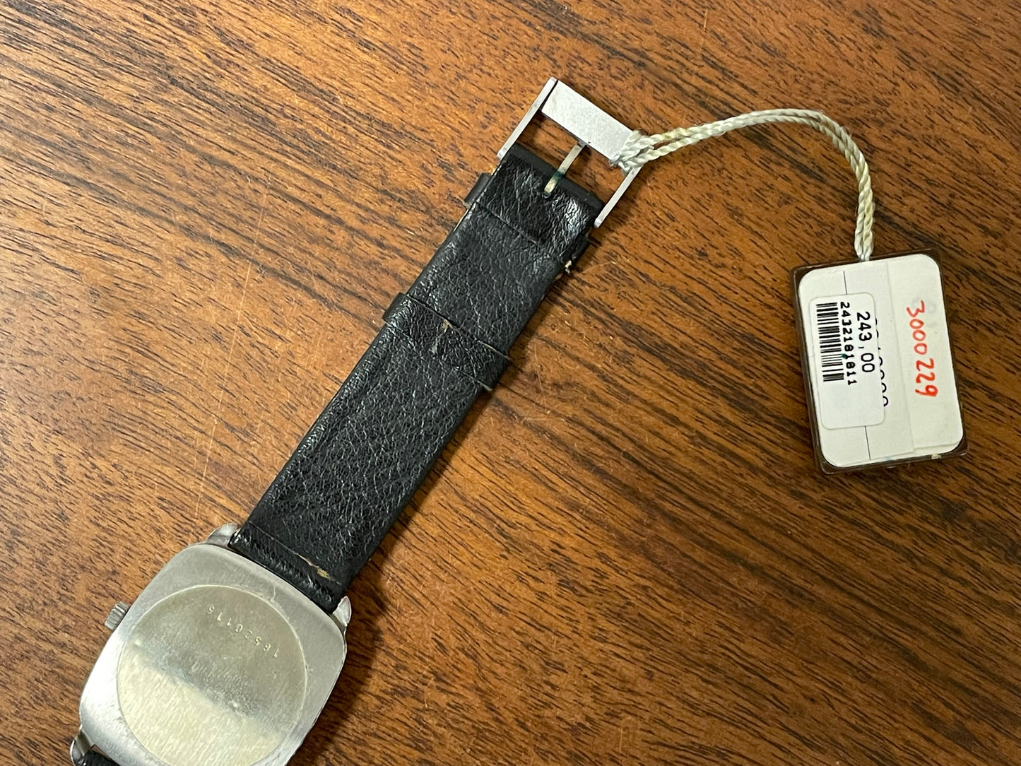 (1970s) Longines "Ellipse" ref. 1006 cal. 428 - brushed silver dial w/ white Arabic numerals (NOS)