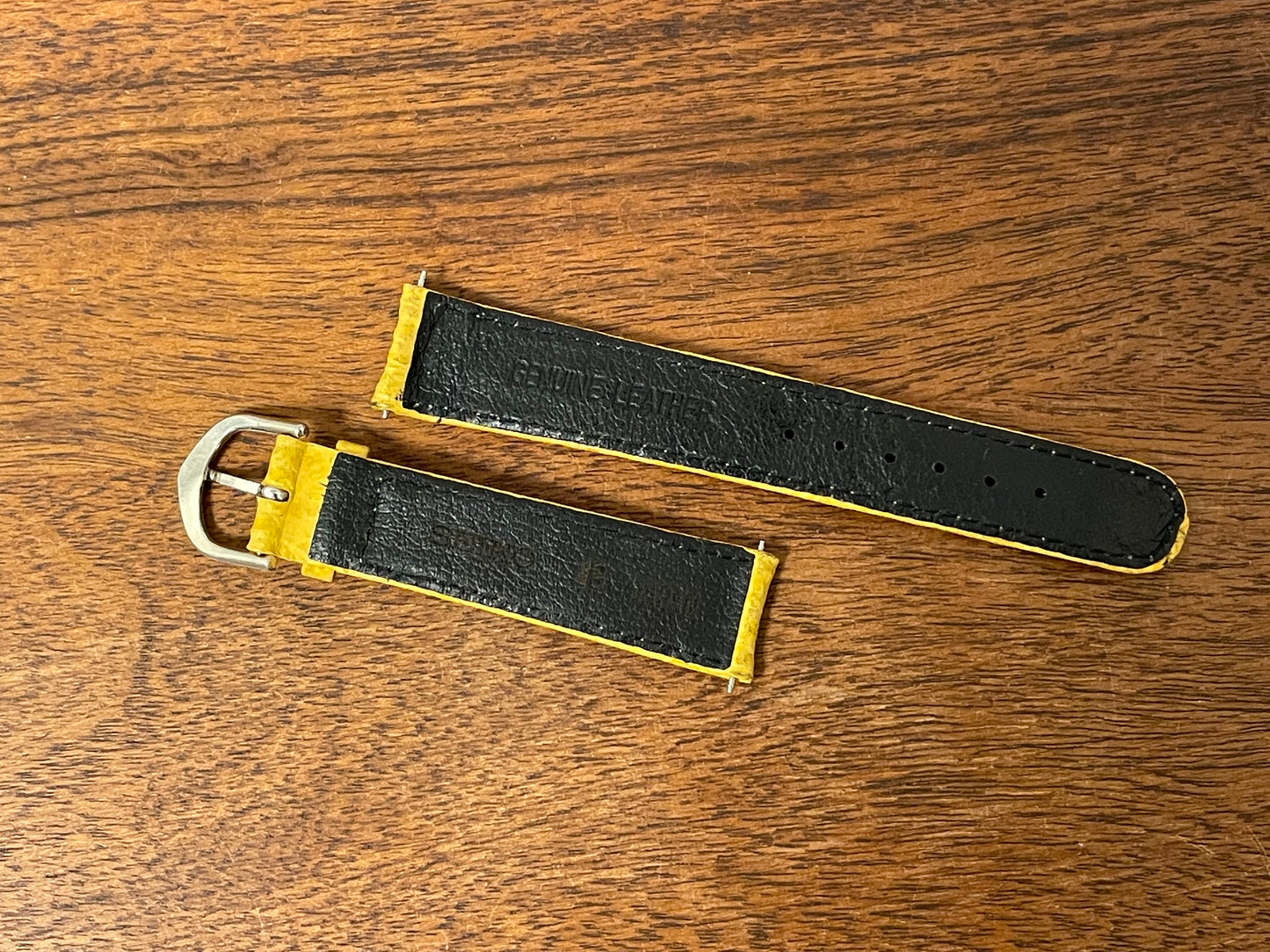 18mm Seiko yellow leather stap w/ silver buckle
