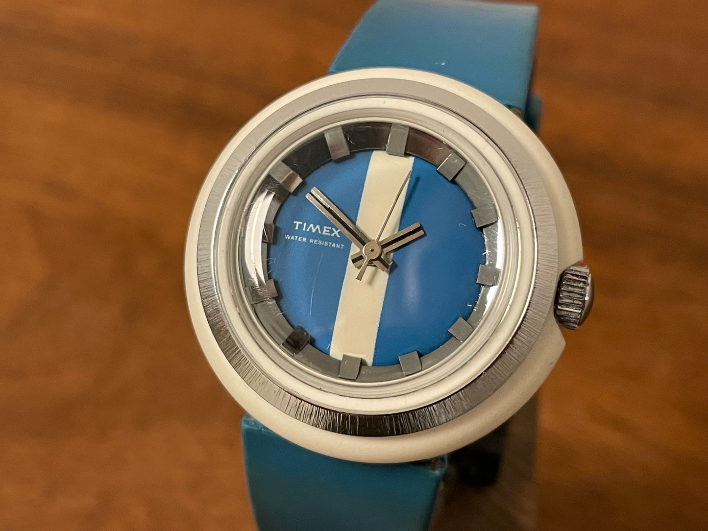 (1970s) Timex 290-181 UFO - white plastic case - blue & white dial w/ silver markers - small size (NOS + full set)