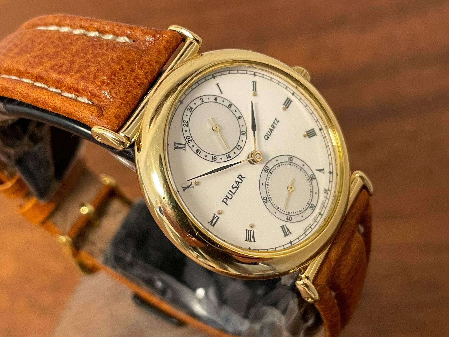 (1998) Pulsar V254-0080 dress watch – white dial w/ Roman numerals, 24h subdial & small seconds (NOS)